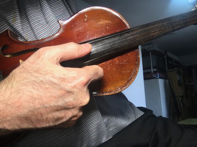 Wear-1st finger as thumb plucks